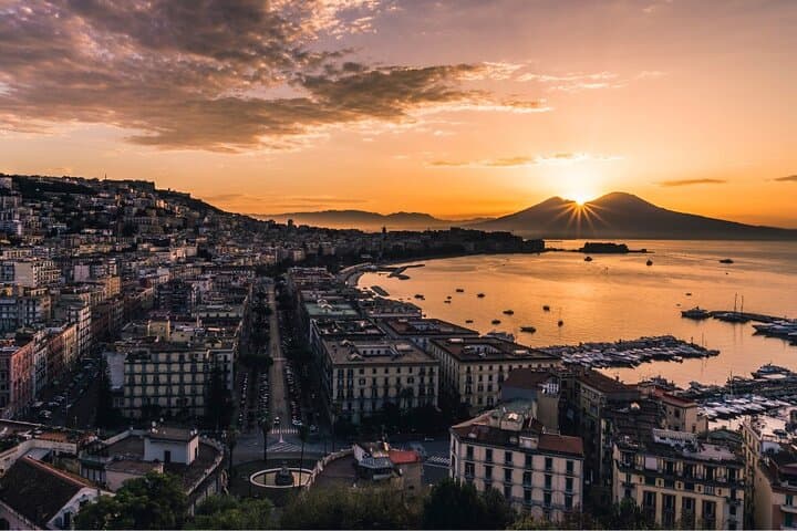 Naples Aperisunset: Inflatable-Boat Aperitivo on the Gulf of Naples