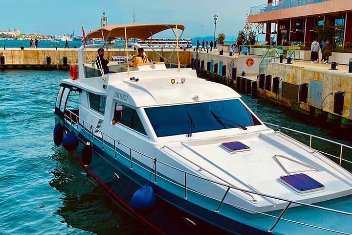 Private Bosphorus Yacht Cruise — 2-Hour Istanbul Charter photo 4