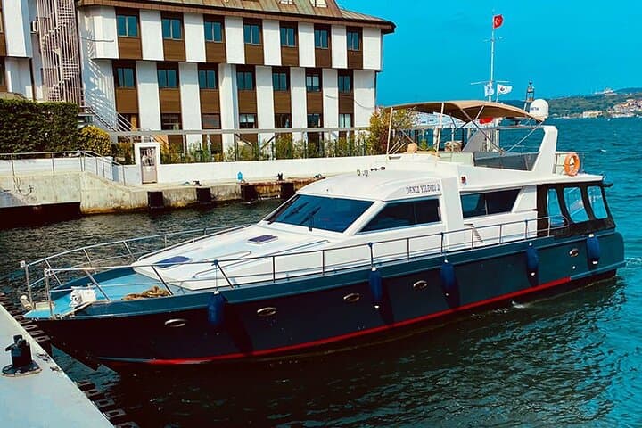 Private Bosphorus Yacht Cruise — 2-Hour Istanbul Charter photo 2