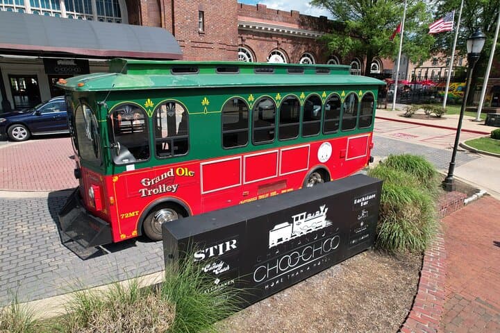 Derailed: Historic Trolley and Classic Train Ride Through Chattanooga