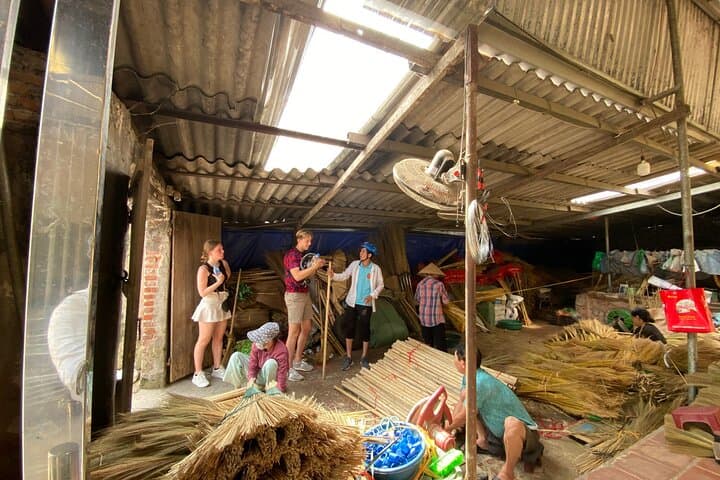 Full-Day Hanoi Countryside Bike Tour to Co Loa & Long Bien Bridge photo 2