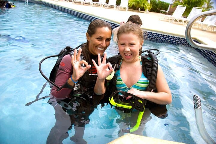Discover Scuba Diving in Dubai: Pool Intro and Jumeirah Beach Introductory Dive