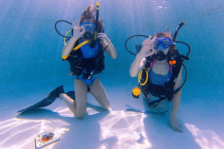 Discover Scuba Diving in Dubai: Pool Intro and Jumeirah Beach Introductory Dive photo 3