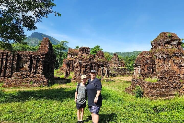 My Son Sanctuary Tour: Basket Boat, Buffalo Ride & Tra Que Farming Experience photo 1