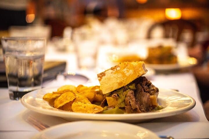 Private Chicago Food Tour: Deep-Dish, Italian Beef & Loop Walking Tour photo 5