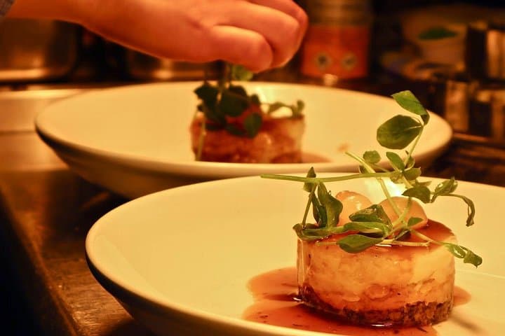 Private Food Tour of Edinburgh: Haggis, Scotch & Old Town Eats photo 1