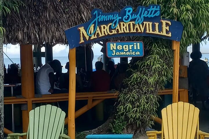 Montego Bay to Negril: 2–3 Day Bamboo Rafting, Catamaran & Dunn's River Falls Adventure photo 4