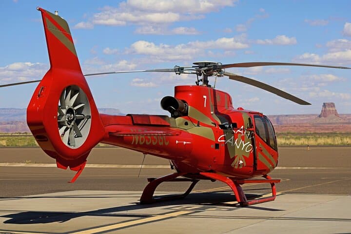 Horseshoe Bend Helicopter Flight: A 12-Minute Aerial Over Lake Powell and Glen Canyon photo 6