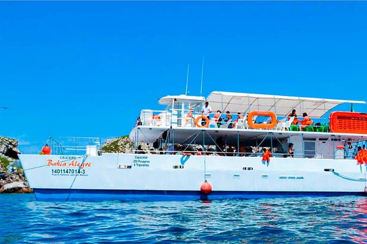 Catamaran to Islas Marietas: Snorkel, Paddleboard & Hidden Beach Tour from Puerto Vallarta photo 5