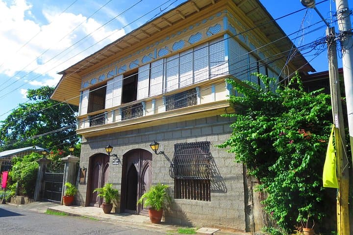 Tagaytay Vistas & Taal Heritage: Volcano Views and Colonial Streets Day Tour photo 2