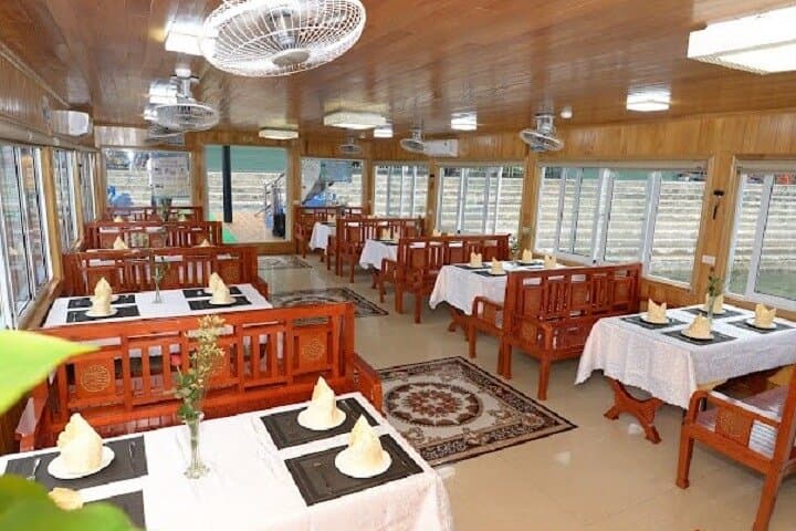 Luxury Ha Long Bay Day Trip From Hanoi by Limousine & Small Group photo 6