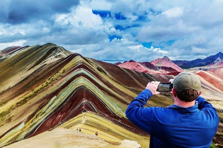 Hike Rainbow Mountain (Vinicunca): What to Expect on Peru’s 5,200m Trek