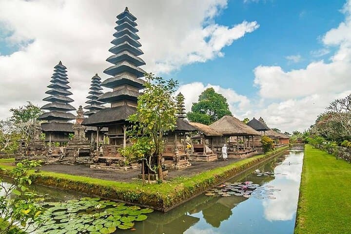Taman Ayun to Nungnung: Ubud Day Tour to Temples, Monkey Forest & Waterfall photo 1
