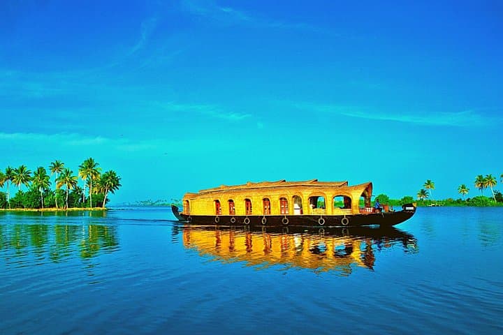 Luxury Kerala Houseboat & Backwaters Tour from Mumbai — Private 3-Day Experience