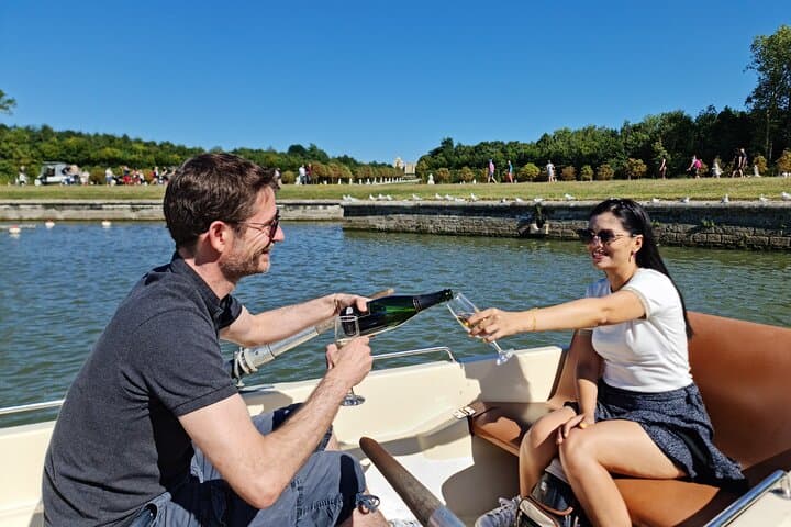 Versailles Golf Cart Tour and Romantic Grand Canal Boat with Champagne