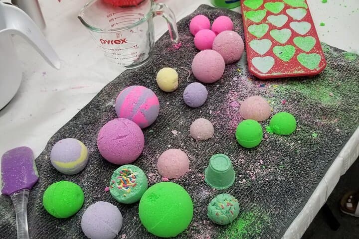 Bath Bomb Making Class in Newark — DIY Spa Workshop & Craft Experience photo 5