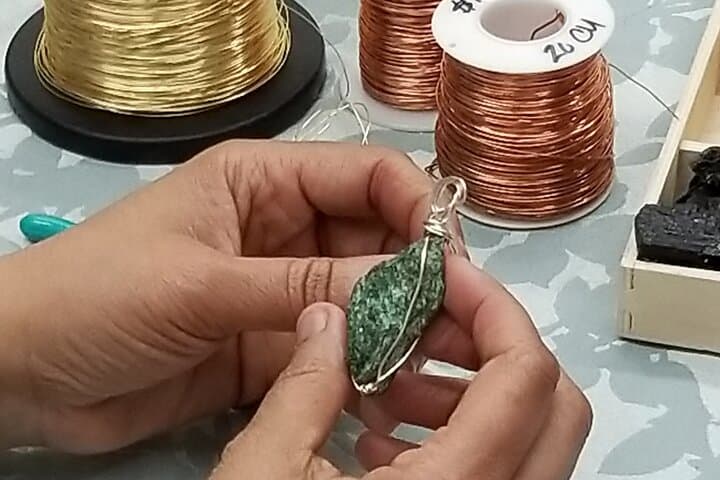 Beginner Wire-Wrapping Raw Gemstone Pendant Class in Newark photo 3