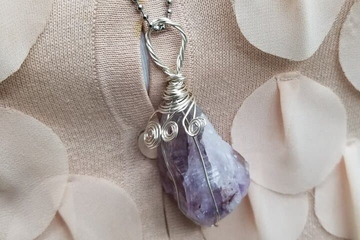 Beginner Wire-Wrapping Raw Gemstone Pendant Class in Newark