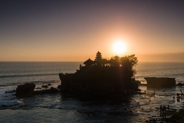 Sunset at Tanah Lot: Private Half-Day Temple Tour from Kuta