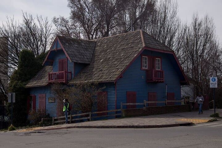 Trek to Berghof on Cerro Otto — German mountain stories in Bariloche photo 2