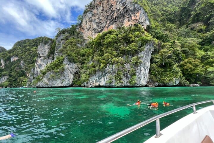 Speedboat to Phi Phi & Maya Bay: Full-Day Snorkel Tour from Krabi photo 2