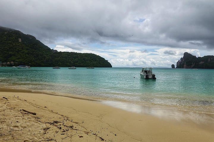 Seven Islands Sunset Speedboat Tour with Snorkeling & Bioluminescence in Krabi photo 3