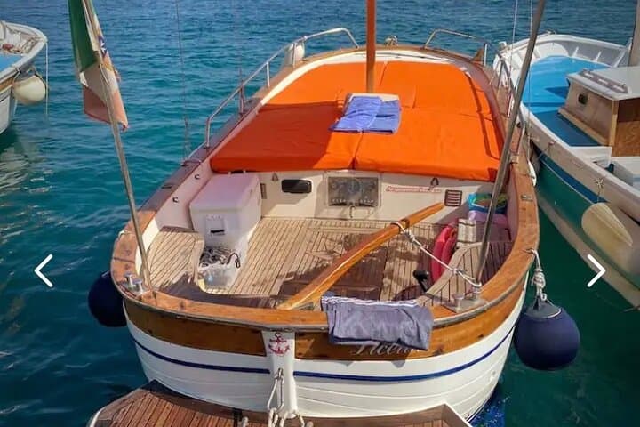 Around Capri by Gozzo: 3-Hour Private Boat Tour to the Blue Grotto and Hidden Caves photo 6
