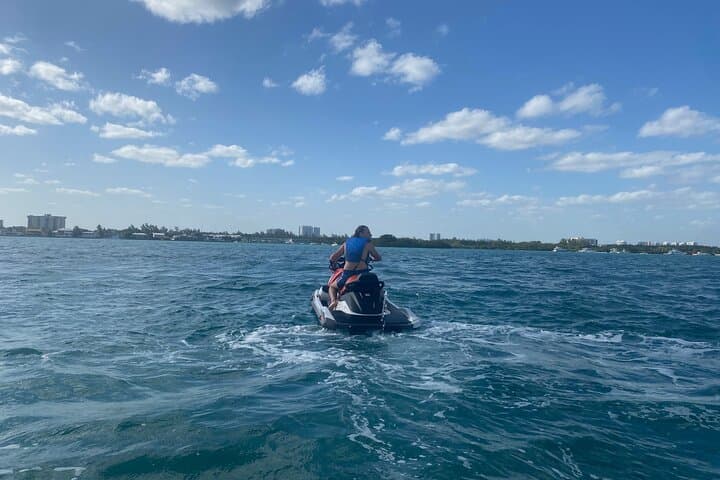Biscayne Bay Jet Ski: 1-Hour Ride from Bayside Marketplace to Haulover Sandbar photo 5