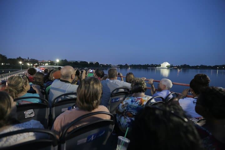 Big Bus DC Night Tour: Monuments & Memorials After Dark photo 5