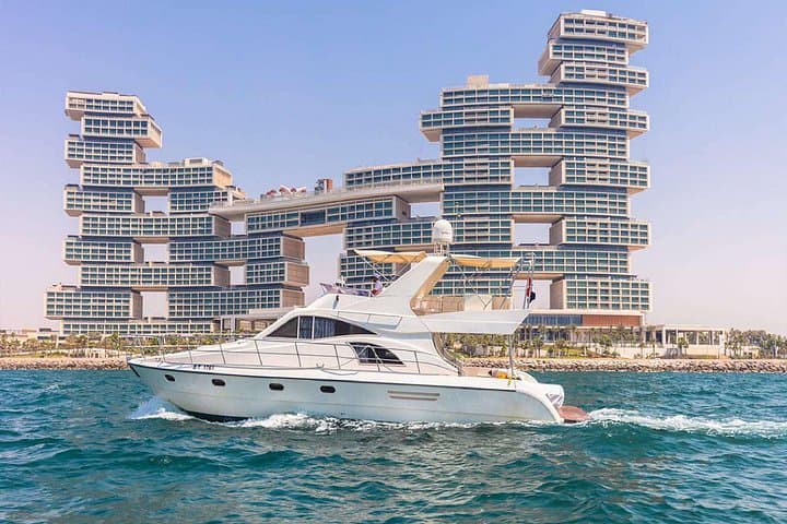Private 55-Foot Luxury Yacht Cruise in Dubai Marina: 1-Hour Charter photo 1