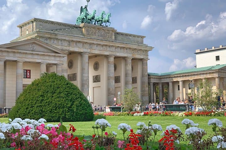 Private Berlin Half-Day Guided Driving Tour — Brandenburg Gate, Reichstag & Checkpoint Charlie