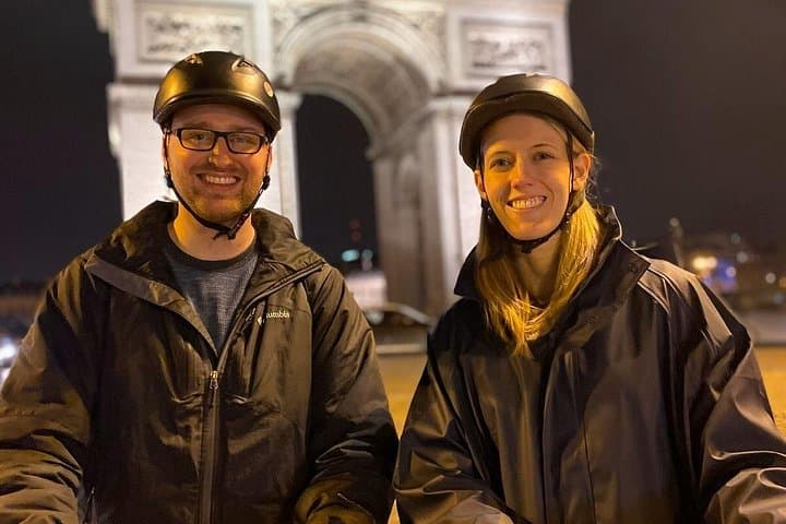Paris Segway Night Highlights: Evening Tour of Eiffel Tower Louvre and More photo 3