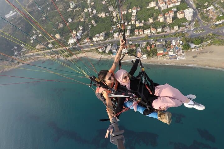 Halal Tandem Paragliding in Alanya with a Licensed Woman Pilot photo 2