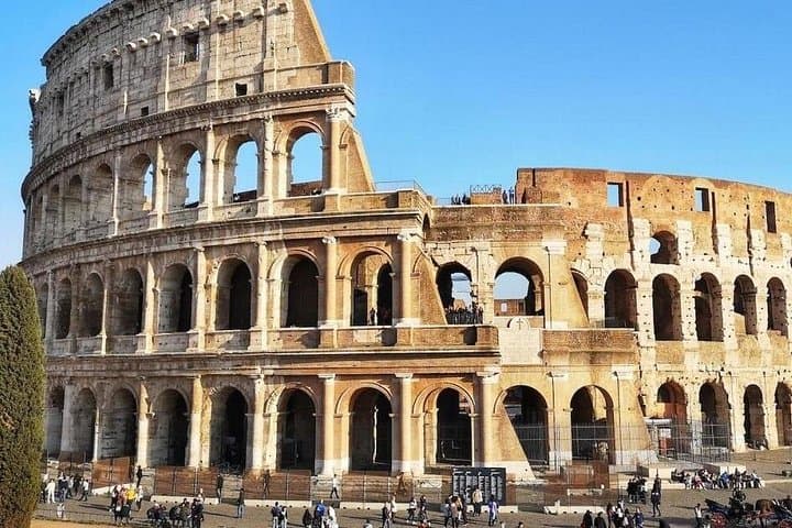Colosseum, Roman Forum & Palatine Hill Guided Tour — 2.5-Hour Small-Group Experience photo 3