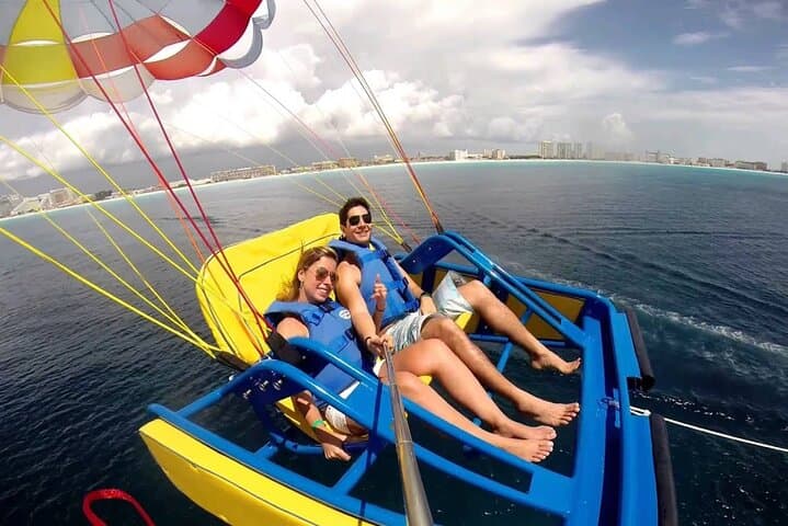 Parasail Over Nichupté Lagoon: 30-Min Sky Rider Experience in Cancún photo 2