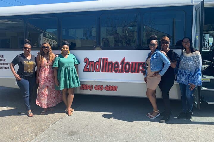 Private New Orleans Music and Culture Tour with Bar Stop — Treme, Congo Square & Dew Drop Inn photo 3