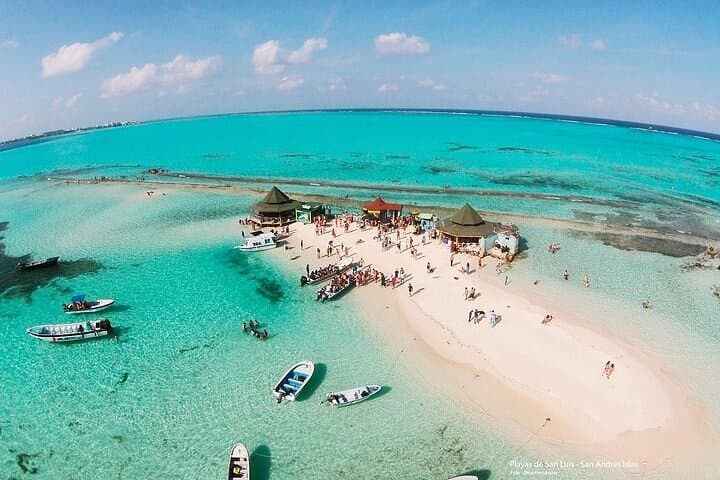 Half-Day Boat Tour to Johnny Cay and El Acuario — San Andrés Island