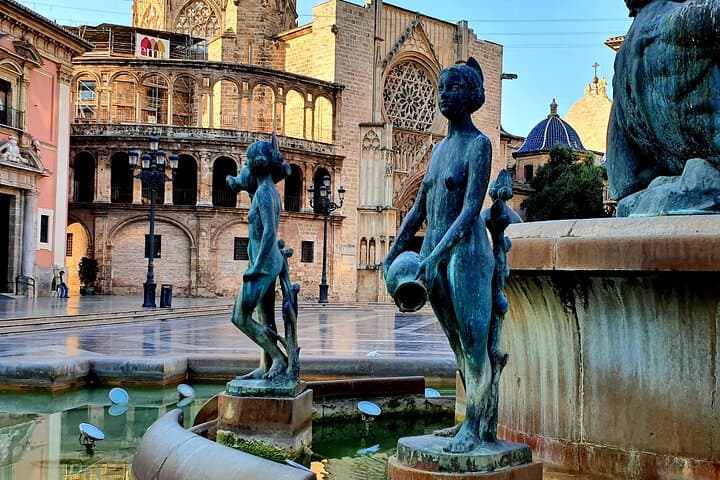 Valencia Holy Grail Escape Xperience — Self-Guided City Quest photo 4