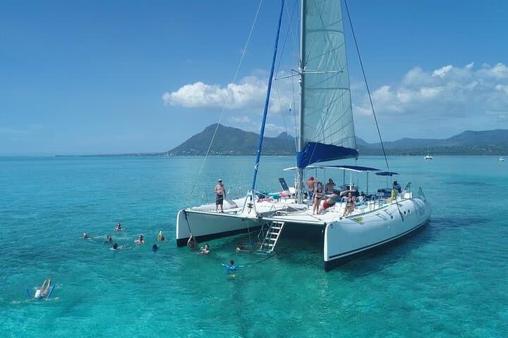 Le Morne to Ile aux Bénitiers: Full-Day Catamaran Cruise for Dolphins & Snorkeling photo 2