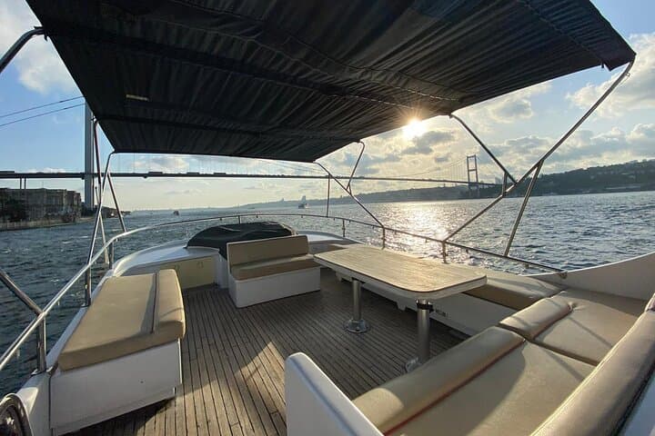 Sunset Yacht Cruise on the Istanbul Bosphorus — Luxury Evening Sail photo 4