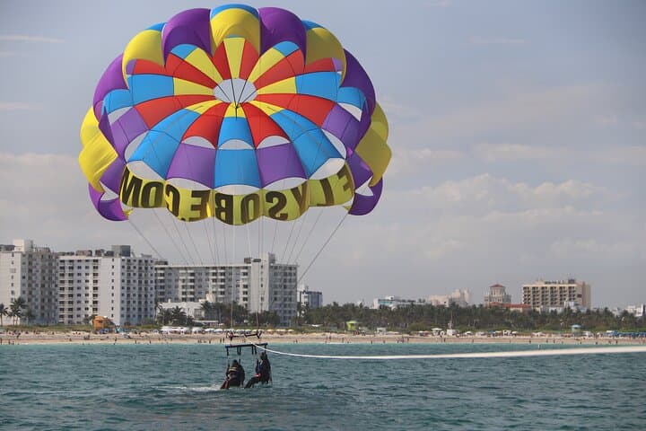 Parasail Over South Beach: Flysobe 8–10 Minute Aerial Flight from Miami Beach Marina photo 3