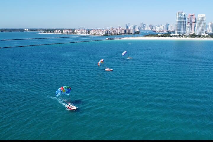 Parasail Over South Beach: Flysobe 8–10 Minute Aerial Flight from Miami Beach Marina photo 6