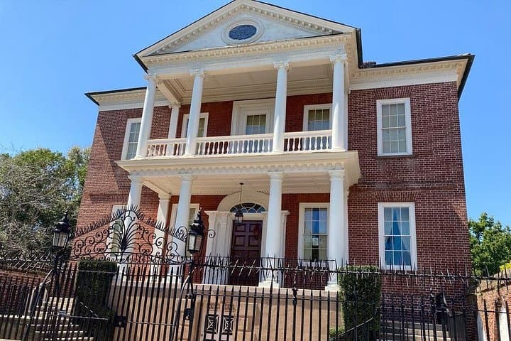 Lowcountry History Strolls: Charleston Walking Tour of Colonial Streets, Civil War Sites & Food Culture photo 4