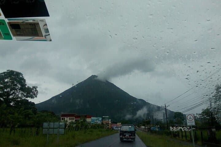 Monteverde to La Fortuna Transfer via Lake Arenal: Scenic Boat-and-Land Route