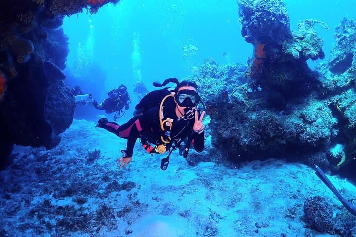 Discover Scuba Diving in Cozumel: Intro Dive at Tikila Beach for Beginners