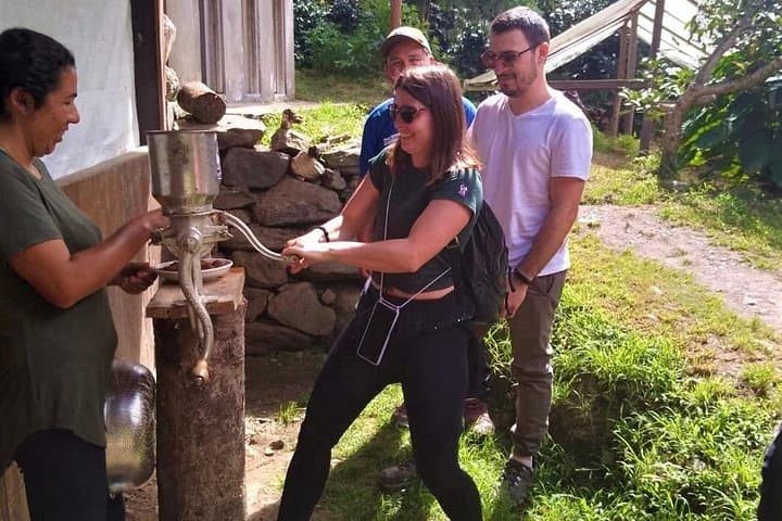 Inca Jungle Trail: 3-Day Machu Picchu Adventure with Domes, Coffee & Zipline photo 4