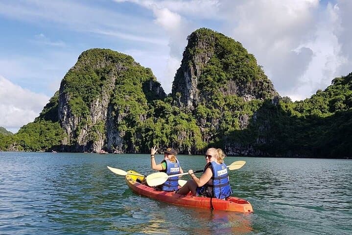 Essential Guide to Vietnam Day Trips: Hanoi, Ninh Binh, Ha Long, Hoi An & More photo 4