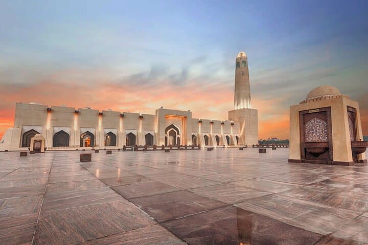 Doha Highlights: Souq Waqif, The Pearl & Katara with a Private Local Guide photo 2