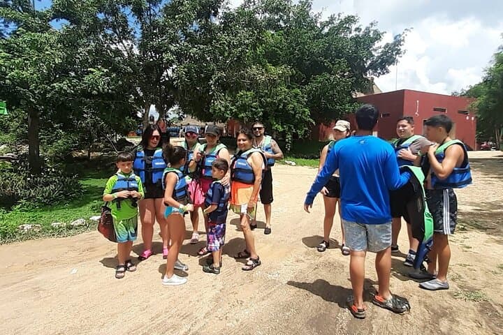 Progreso Cenote Swim: All-Inclusive Shore Excursion to Four Cave Pools photo 3