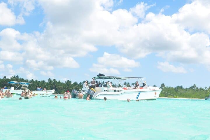 Saona Island Full-Day Tour from Las Terrenas — Catamaran, Natural Pools & Lunch photo 4